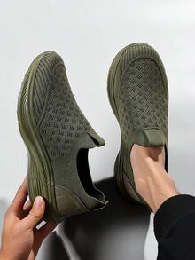 Men's Breathable Hollow Knit Sock Shoes, Lightweight Shock-Absorbing Thick Sole Slip-On Walking Sports Shoes, Suitable For Daily Commute - Army Green - View 3