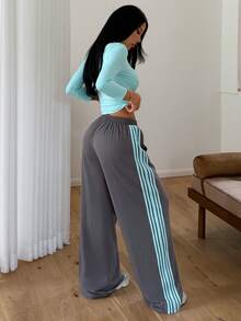 Women's V-Neck 3/4 Sleeve Fitted Cropped Top + Side Stripe Wide Leg Pants 2 Pieces Set, Casual Street Style Outfit - Mint Blue - View 3