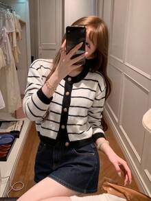 Women's Autumn/Winter Striped Drop Shoulder Long Sleeve Casual Single-Breasted Knit Cardigan - Black and White Stripes - View 4