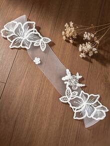 1pc Floral Lace Mesh Face Veil, Faux Pearl Embellished Bridal Eye Cover Headpiece For Wedding Party,Sheer Net Birdcage Veil - White - View 9