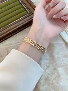 金色女款橢圓錶盤羅馬數字刻度手錶，時尚優雅，適合日常配戴、社交場合或作為禮物 - 金色 - 查看 6