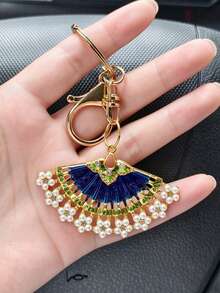 1pc Vintage Palace Style Fan Keychain, Inlaid With Artificial Pearls, Creative Alloy Key Chain, Bag Decoration Pendant, Ideal Birthday Gift, Holiday Gift, Party Favor, For Friends And Family - Multicolor - View 3