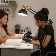 Luminária de Mesa Articulável Branca com Lâmpada Pétala LED 45W Bivolt para Unhas Nail Designer Cílios Sobrancelha Maquiagem - Branco - Visão 3