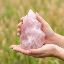 1pc High Quality Random Natural Rose Quartz Torch Carving, Light Luxury Crystal Decor, Creative Small Ornament For Living Room, Desk - Pink - View 9