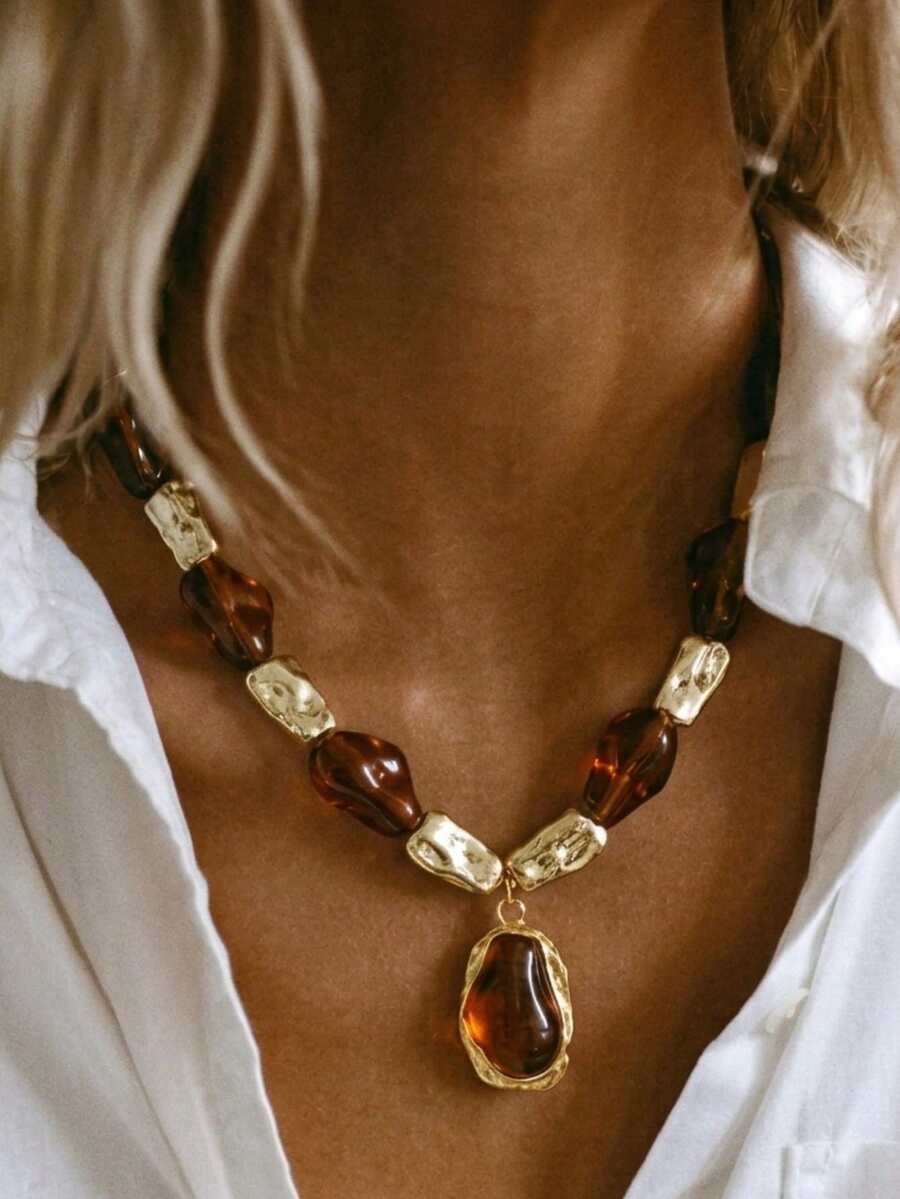 1pc Vintage Amber Bead Necklace, Hammered Gold Pendant, Chunky Collarbone Chain, Suitable For Daily Wear And Vacation, Women's Jewelry - Multicolor - View 1