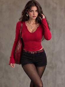 EARO Chic Summer Red Elegant Fashion | Women's V-Neck Long Sleeve Top, Flared Sleeve Slim Fit Design, Flattering Versatile For Party, Commute, Christmas, Halloween, Valentine's Day - Red - View 1