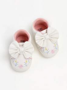 New Spring/Autumn Infant Shoes, Bowknot Infant Shoes, Embroidered Princess Shoes, Infant Sandals, Vintage Style - White - View 4