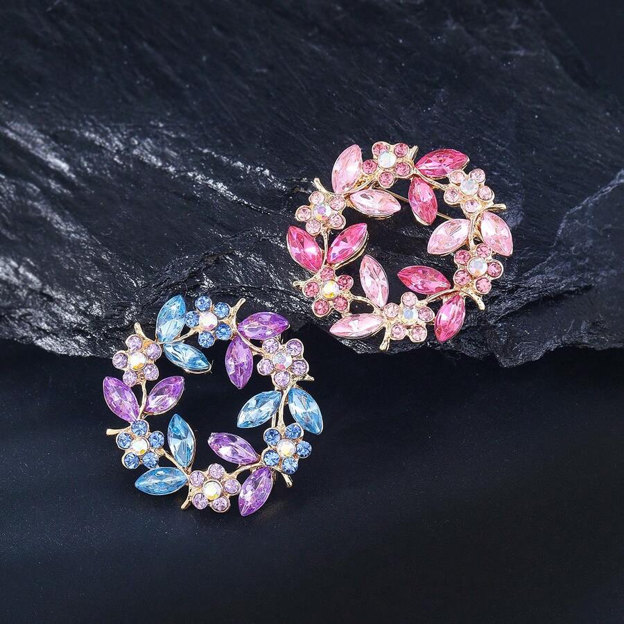 1pc Elegant Alloy Inlaid Sparkling Crystal Plant Shaped Brooch, Cute Rosette Circlet Pin, Suitable For Women's Daily Wear, Party Decoration Jewelry Gift - Wreath - View 1