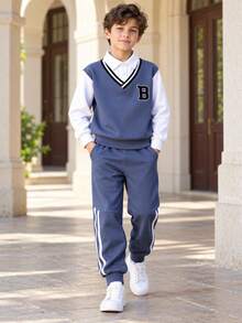 男孩春/秋季時尚套裝，刺繡字母 2 合 1 POLO 衫 + 休閒舒適設計運動長褲 2 件套，適合 4-12 歲男孩，時尚戶外極簡風格套裝 - 霧霾藍 - 查看 1