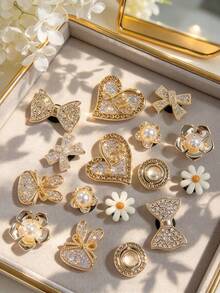 16pcs Gold Heart Shoe Decorations, Gold Rabbit Shoe Accessories, Detachable Shoe Charms, Shoe Flowers, Fashionable & Elegant, Suitable For Perforated Sandals, Slippers, Perfect As Holiday Gifts - Gold - View 1