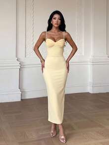 Yellow Sleeveless Long Fitted Dress Made Of Soft Knit Fabric - Yellow - View 3