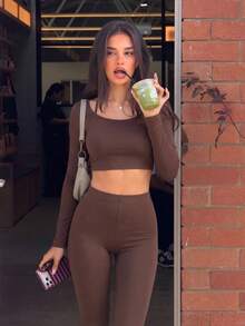 Vividune Women's Solid Color Low Neck Long Sleeve Slim Fit Top And Pants Sports Set, Suitable For Autumn/Winter, Ideal For Yoga, Cycling And Daily Wear - Brown - View 1