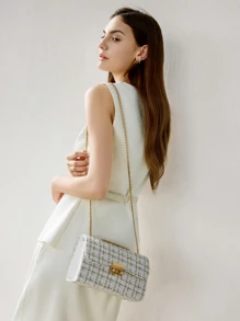 格纹翻盖链条方包迷你时尚纹理斜挎包旋转锁扣单肩包女士优雅手提包钱包，沙滩包，适合夏季、度假和日常使用，旅行必备，圣诞节冬季圣诞礼物 - 白色 - 查看 2