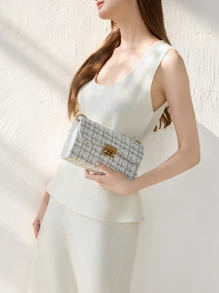 格纹翻盖链条方包迷你时尚纹理斜挎包旋转锁扣单肩包女士优雅手提包钱包，沙滩包，适合夏季、度假和日常使用，旅行必备，圣诞节冬季圣诞礼物 - 白色 - 查看 5