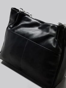 DareSee 极简链条单肩托特包，适合青少年、女性、大学生、职场新人及白领，是通勤、商务休闲的理想之选。这款大容量包包容量大，适合青少年、女性、大学生、上班族、商务人士、通勤族、户外旅行、郊游等各种场合。这款日式包包风格优雅，是日常优雅和特殊场合的完美之选，也是冬季音乐节的理想礼物。 - 黑色 - 查看 6