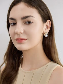 水钻蝴蝶结和仿珍珠设计耳钉 圣诞节 冬季圣诞礼物 - 彩色 - 查看 6