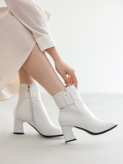 بوت الكاحل ذات الكعب السميك للنساء، بوت قصيرة ذات كعب عالي بطراز فرنسي عصري، باللونين الأسود والأبيض، هدايا عيد الميلاد والشتاء لعام 2024