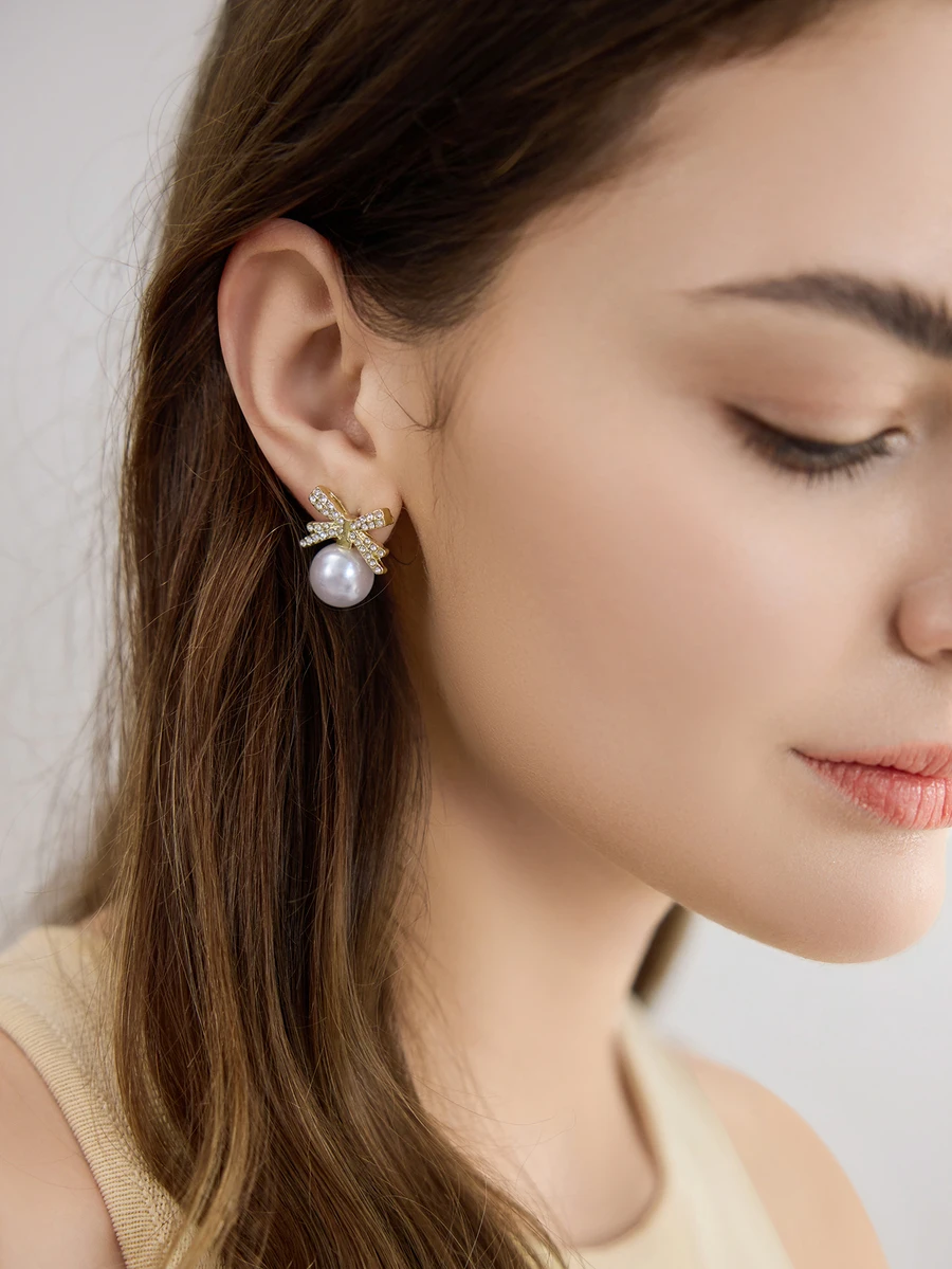 水钻蝴蝶结和仿珍珠设计耳钉 圣诞节 冬季圣诞礼物 - 彩色 - 查看 1