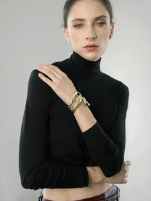 1pc Exaggerated Metallic Circular Bangle With Hollow Out Asymmetrical Shapes, Simple & Stylish, Perfect For Vacation, Party, Ladies All-Match Sexy Bracelet Winter Gifts - Bracelet - View 5
