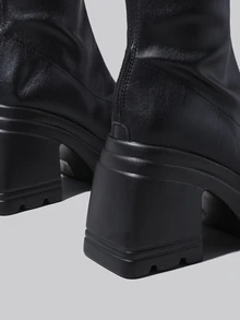 DareSee 女士V型过膝长靴，秋冬新款，弹性鞋面，后拉链，黑色高筒骑马靴，性感粗跟，仿皮外观，圣诞节冬季礼物 - 黑色 - 查看 11