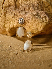 Tropiscape Pendientes colgantes geométricos de metal con textura, regalos de Navidad - Dorado - Ver 2