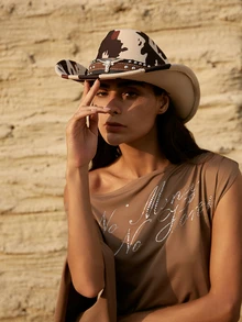 Tropiscape 1 pièce Chapeau de cowboy en polyester imprimé vache unisexe - Rivet  et accent crâne , idéal pour la randonnée, les sorties en plein air, les fêtes de cowboy et les cadeaux d'hiver pour le port quotidien, Cottagecore, Tenue d'été - Multicolore - Voir 4