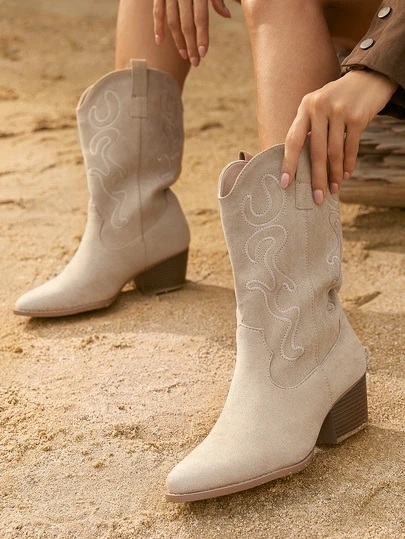 Tropiscape Botas vaqueras de tacón de cuña con bordados para mujer, de uso casual y versátil. Regalo de Navidad y Invierno