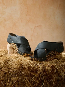 Tropiscape 女士夏季厚底坡跟凉鞋，交叉绑带设计，豹纹露趾休闲时尚拖鞋，圣诞节冬季圣诞礼物 - 黑色 - 查看 1