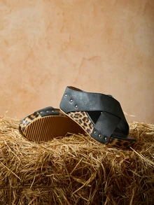 Tropiscape 女士夏季厚底坡跟凉鞋，交叉绑带设计，豹纹露趾休闲时尚拖鞋，圣诞节冬季圣诞礼物 - 黑色 - 查看 3