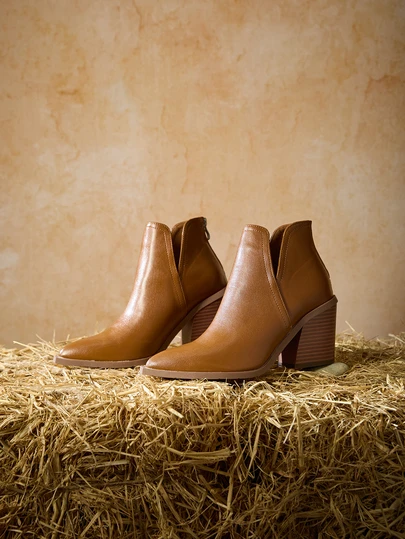 Tropiscape 2024 New French Short Boots Women, British Style Boots Autumn/Winter New Ankle Boots Chunky Heel Pointed Toe Western Boots With Back Zipper Winter Gifts