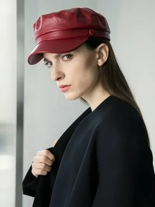 CHICVUE Fashionable & Versatile Solid Color PU Leather Beret Winter Gifts - Burgundy - View 4