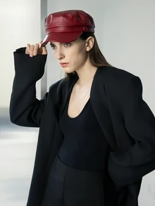 CHICVUE Fashionable & Versatile Solid Color PU Leather Beret Winter Gifts - Burgundy - View 5