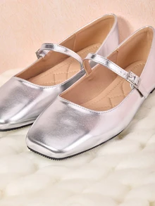 Hatastic 女士方头软皮平底鞋，设计简约，复古可爱，适合通勤和搭配裙装，圣诞礼物之选。 - 銀色 - 查看 6