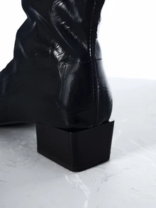 CHICVUE 2024秋冬尖头复古短靴，韩版，方跟踝靴，粗跟，修身靴，小众设计，高跟靴，时尚百搭圣诞礼物