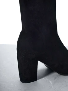 CHICVUE 女士极简过膝后跟粗跟仿麂皮经典袜靴，可搭配任何牛仔裤，圣诞礼物 - 黑色 - 查看 6