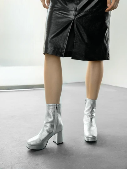 CHICVUE Women's Retro Elegant Platform Short Boots, Chunky Heel Waterproof Lug Sole Boots, Unique Design Runway Model Thick Bottom Ankle Boots Gifts