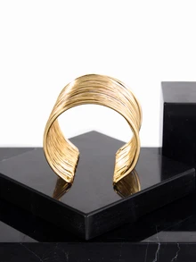 CHICVUE 欧美经典高端奢华女士镀金铁合金绕线手链圣诞礼物 - 金色 - 查看 4