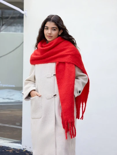 Hatastic 1条冬季加厚纯色蓬松流苏女士保暖围巾，时尚防寒情侣披肩，柔软舒适的毯式围巾，适合日常佩戴、送礼、音乐节等场合