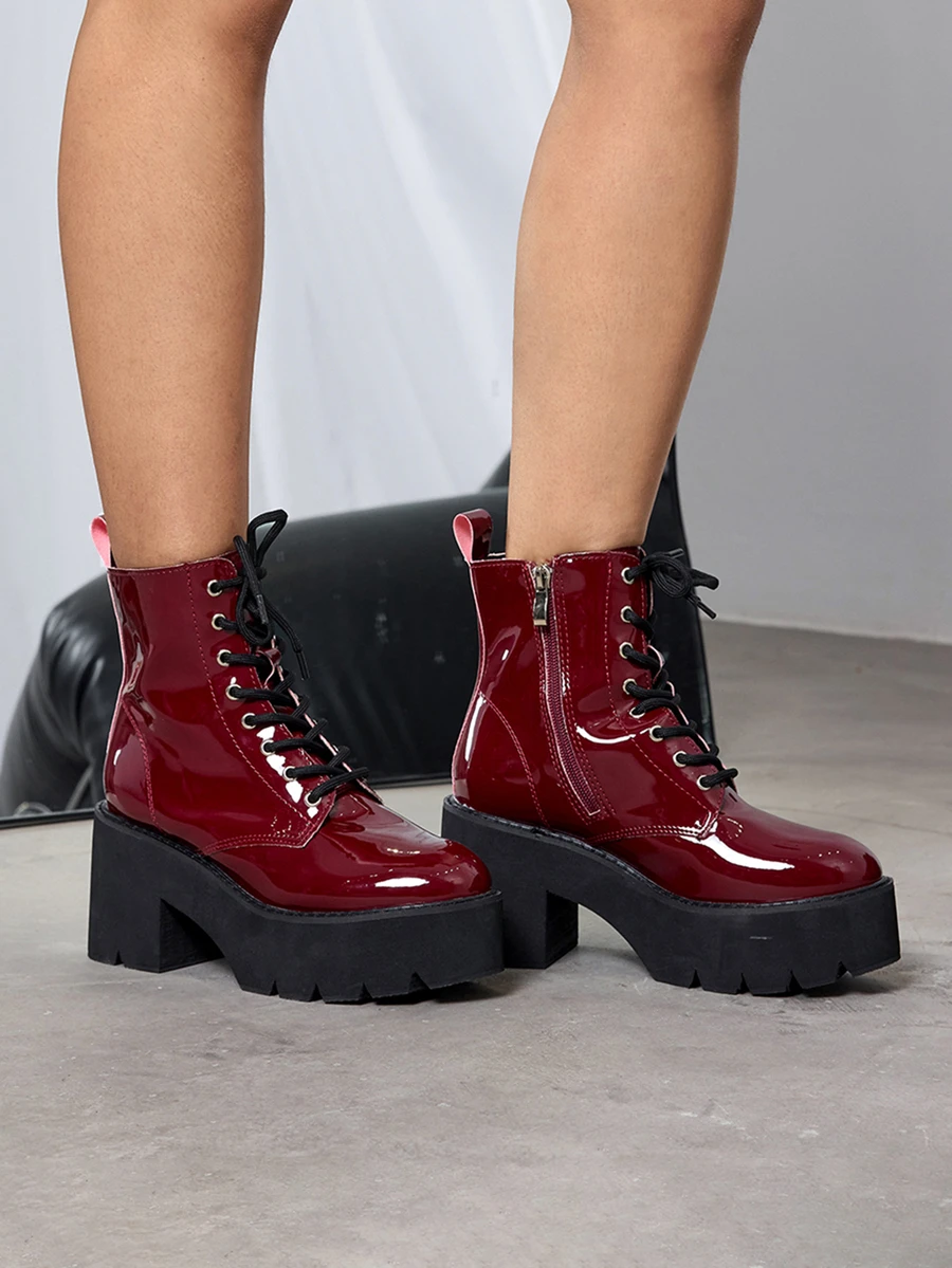 DareSee 2025秋冬新款女士极简主义前系带侧拉链粗跟防水厚底黑色时尚靴，可搭配连衣裙，是音乐节的理想礼物