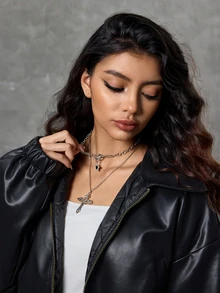 DareSee 2 Stück Gothic Vintage Punk Stil Kreuz Stern Anhänger Halsketten für Frauen, Weihnachtsgeschenke