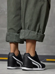 DareSee 1 par de zapatillas casuales de media caña para mujer para otoño/invierno, zapatos cómodos con cojín de aire en la plataforma, calzado ligero con cordones, parte superior de tela de unicolor, suela falsa, diseño de punta plana para todas las estaciones, regalo de Navidad