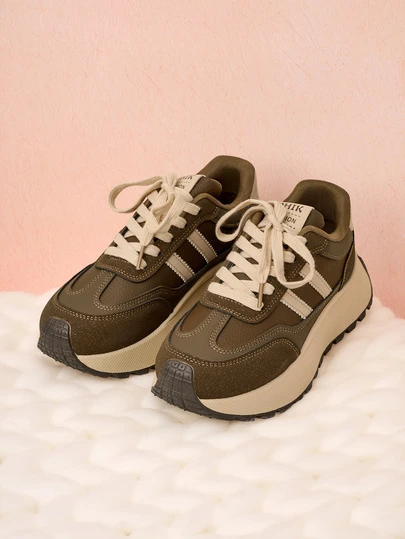 Hatastic 女士白色休闲运动鞋，2025春夏秋季新款户外厚底时尚百搭度假风学生户外徒步防滑滑板平底鞋（轻微色差）圣诞礼物