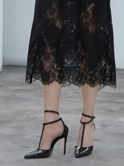 CHICVUE Sonbahar/Kış 2025 Seksi Moda Siyah Ayak Kayışı İçi Boş Sivri Burun 4.1" Stiletto Rahat Çok Yönlü Yüksek Topuklu Ayakkabılar Kadınlar İçin, Zarif, Kadın Pompaları Noel Hediyeleri