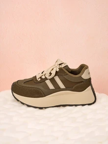 Hatastic 女士白色休闲运动鞋，2025春夏秋季新款户外厚底时尚百搭度假风学生户外徒步防滑滑板平底鞋（轻微色差）圣诞礼物