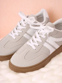 Hatastic 秋冬季女士时尚运动鞋一双装，几何图案PU鞋面，系带设计，复古圆头，休闲运动鞋，圣诞礼物 - 米色 - 查看 4