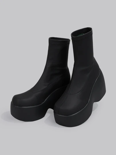 DareSee 女士黑色仿皮踝靴，西部风格厚底坡跟，侧缝细节，休闲日常及节日穿着，秋冬季必备圣诞礼物