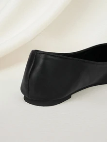 Clariva 春秋新款时尚女式尖头PU绒面拼接平底鞋，舒适防滑休闲鞋，适合办公室、派对、购物、学生穿着，优雅圣诞礼物之选 - 黑色 - 查看 2