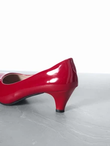 CHICVUE Bombas de tacón alto con slip-on para mujer de talla grande, adecuadas para el trabajo de oficina, talla pequeña en 1 tamaño, regalos de Navidad