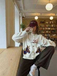 Joy 针织女式秋冬新款毛衣 - 百搭上衣 - 休闲简约时尚百搭风格 - 新颖马匹图案针织开衫外套 - 女士办公室穿搭 - 外出上衣 - 派对 - 新年 - 米色 - 查看 2