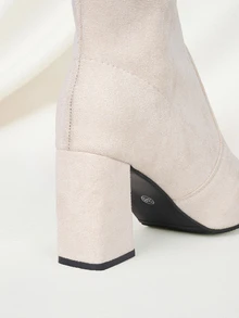 Clariva 2025新款经典尖头粗跟女靴，百搭时尚短靴，弹力中筒靴，母亲节礼物/圣诞礼物 - 米色 - 查看 4